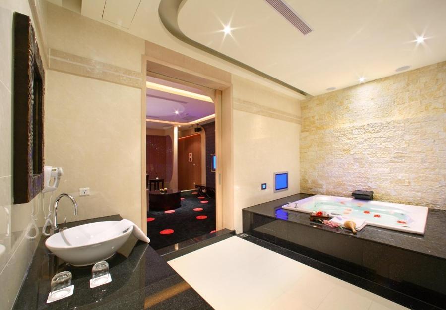 Amain Boutique Motel - Tucheng 217 Kültér fotó